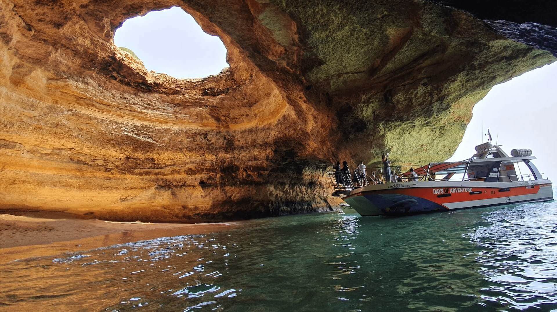 boat-tour-caves-benagil-catamaran