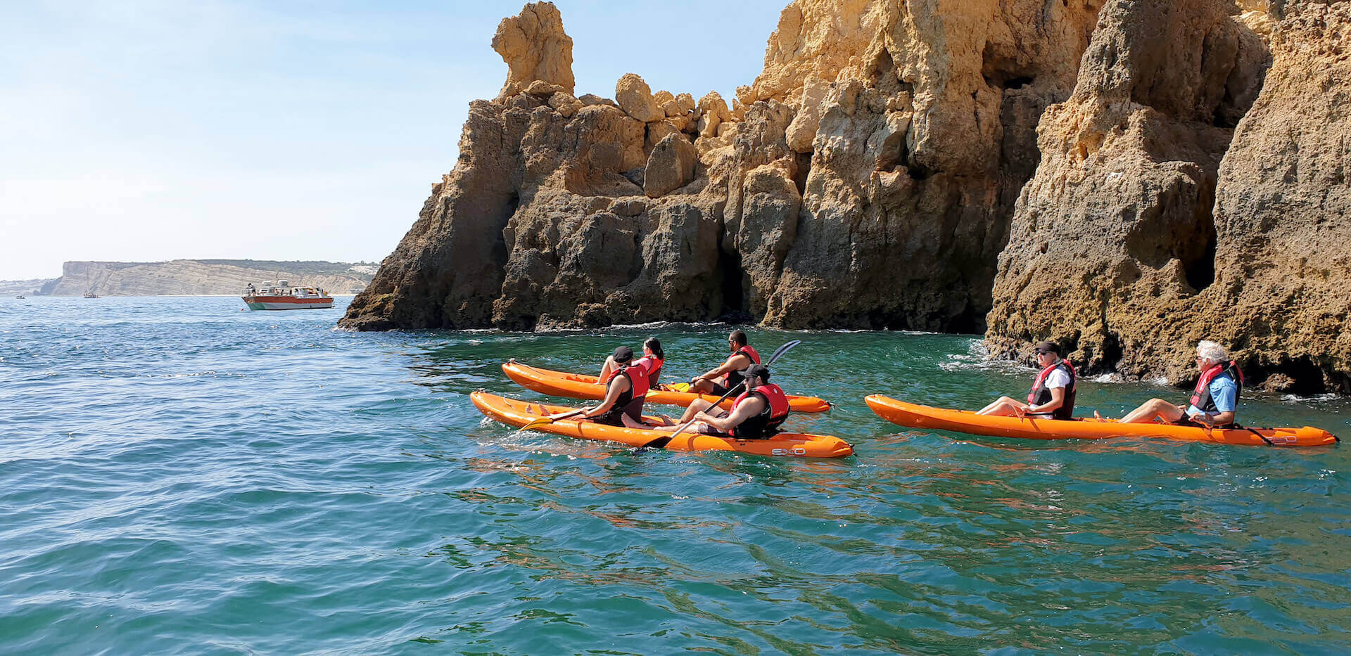 kayak-tour-caves-grottos-ponta-piedade-lagos