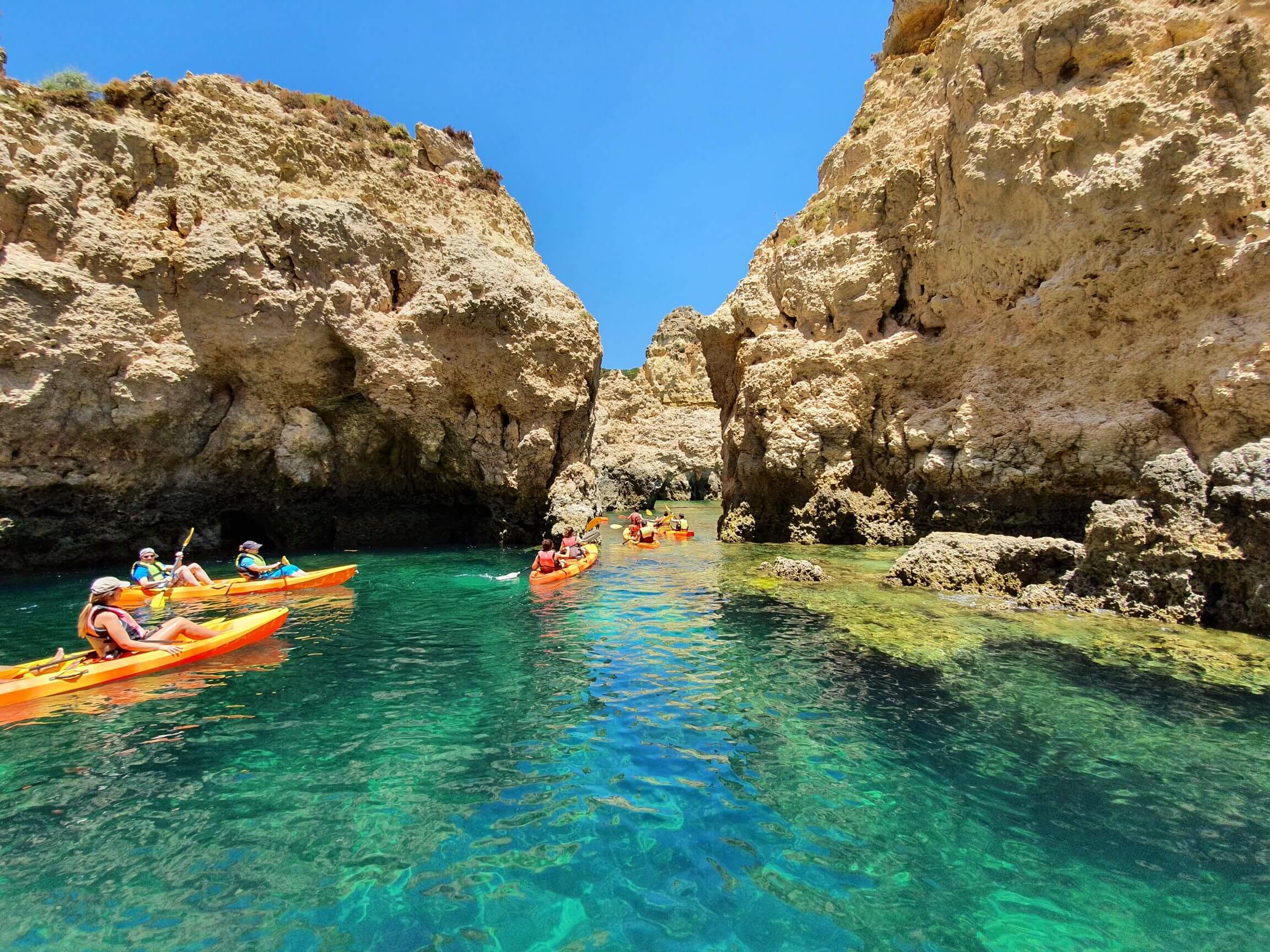 kayak-tour-grottos-lagos-days-of-adventure-1