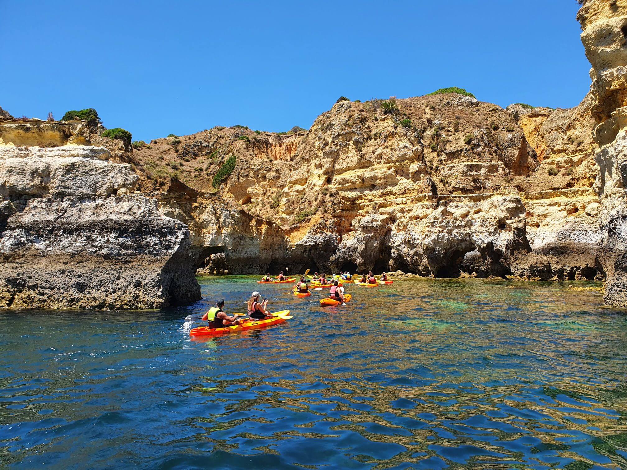 kayak-tour-grottos-lagos-days-of-adventure-2