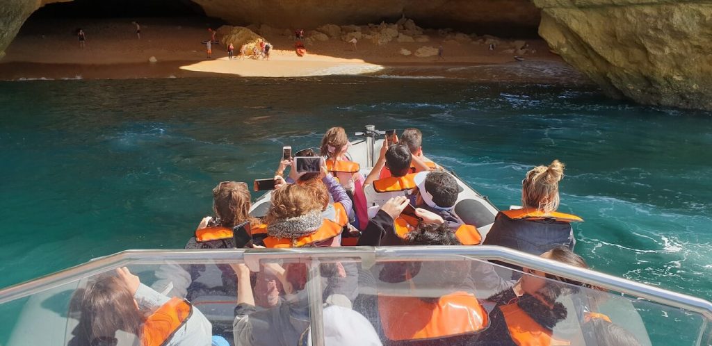 Banagil Cave Tour - Trip with a fun speadboat to benagil from lagos