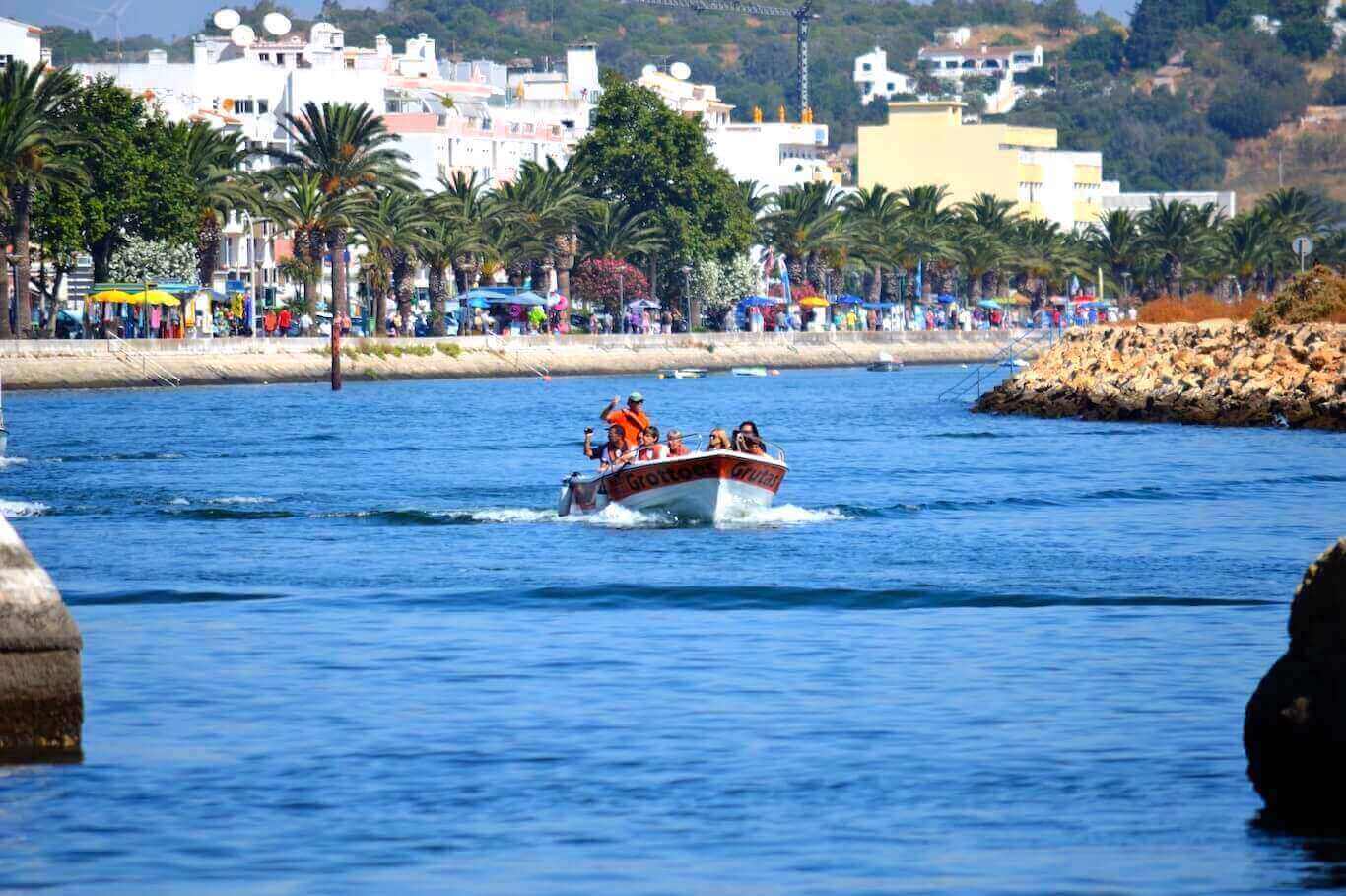 water-taxi-lagos-alvor-days-of-adventure-lagos-boat-tours